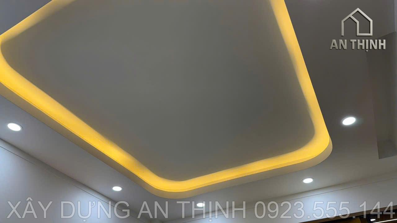 23e9fcad837f36216f6e187-1