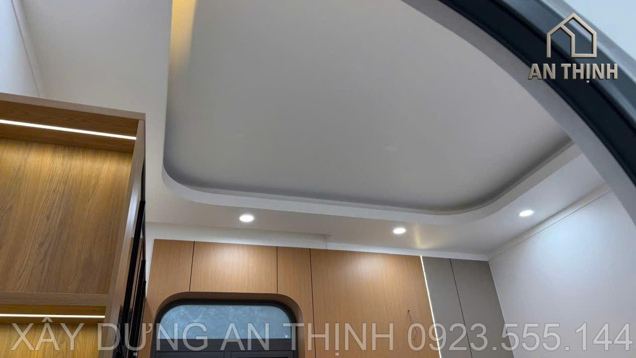ac2525185acaef94b6db189-1